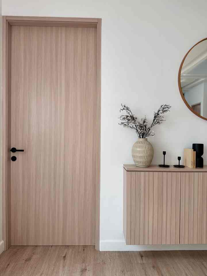 3nd.house color pallete.

White - Natural - Black 

100% cat eksterior-interior di 3nd.house berwarna putih, untuk menjadikan basic warna pada rumah yang dipadupadankan dengan warna Natural (HPL dan PVC) serta warna hitam untuk tambahan pada aksesoris home decor, handle pintu dan appliances di dapur bersih.

#BringColorsToMyHome
#HomeColorPalette
#HomeColorDesign