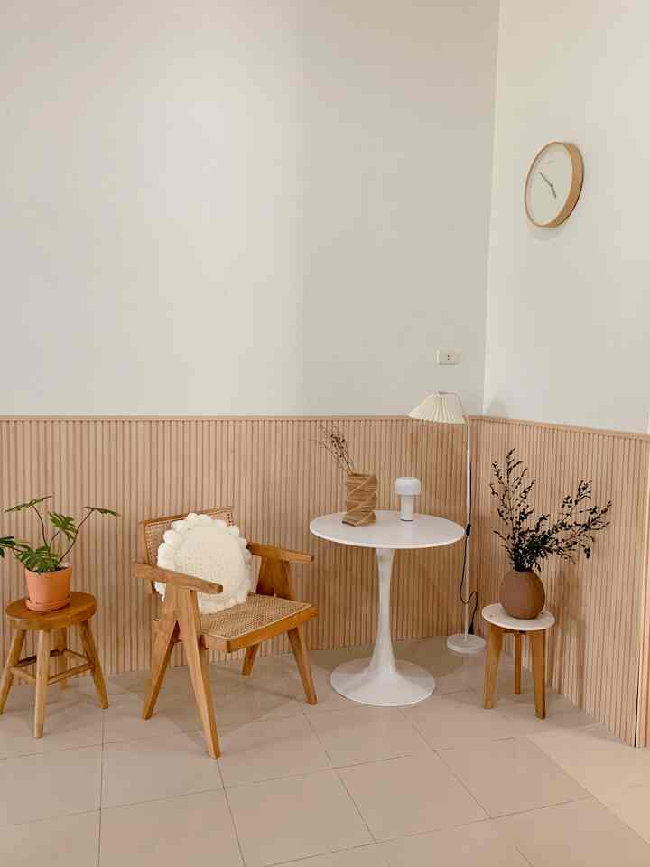 Sudut ruangan hasil makeover
Menggunakan wpc motif kayu...
Bikin spot untuk tempat santai

#japandi
#minimalist
#livewithkids
#rumahdeveloper 
#pontianak  