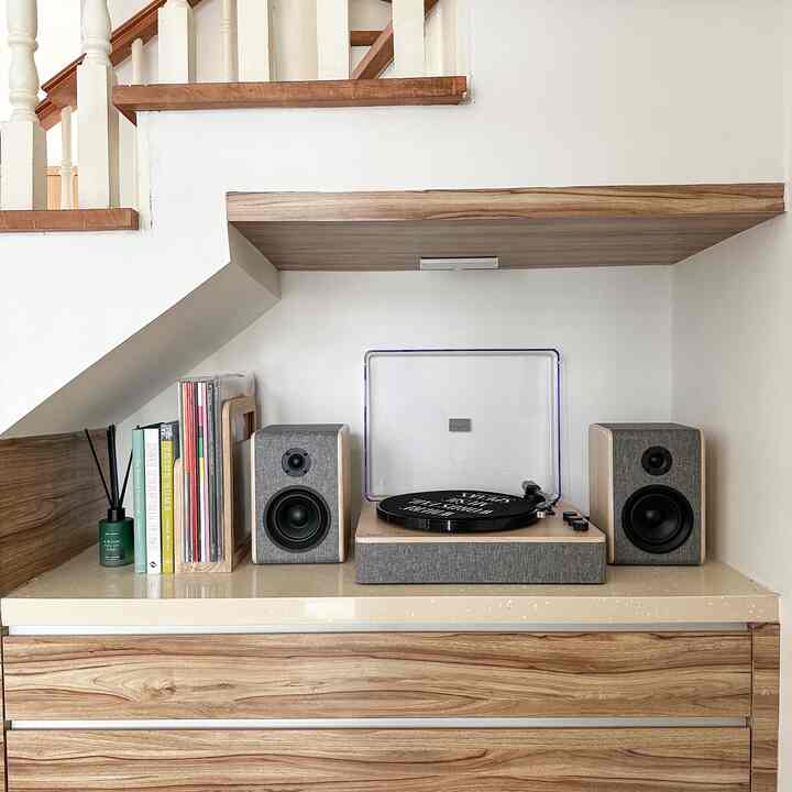 The Housemal のお気に入りスポット: ターンテーブルをスポット 🎶

#玄関 #gadhouse #turntable #minimalis