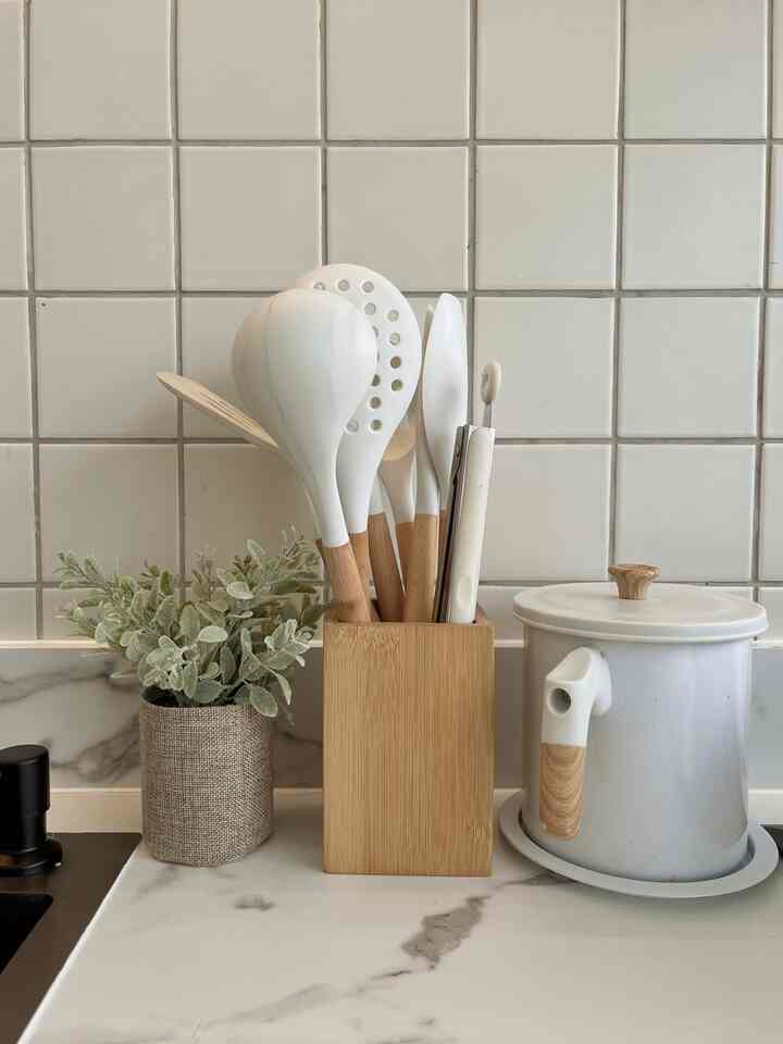 Beberapa perintilan rumah yang baru aku punya minggu ini💛 mostly dari dekoruma hihi 🫰 #japandi #dekoruma #rumahminimalis #casaralia #rumahcluster #decorlowbudget