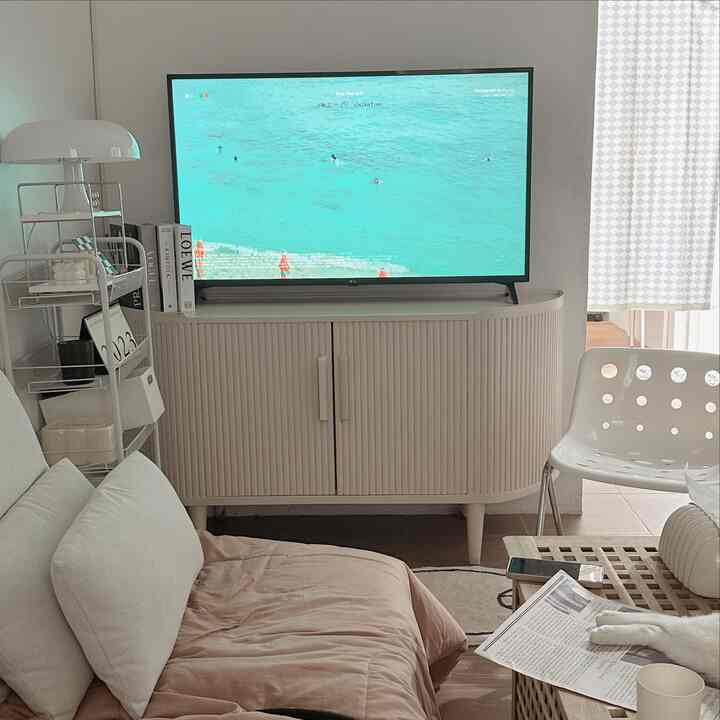 Dekorasi dengan warna putih-pastel menjadi warna favorite di cona.hom akhir-akhir ini🩶🫶🏻
-
#smalldecorations
#decorationinspo
#pernakpernikrumah
#minimalist
#tinyhouse
#rumahmungil
#rumahdeveloper