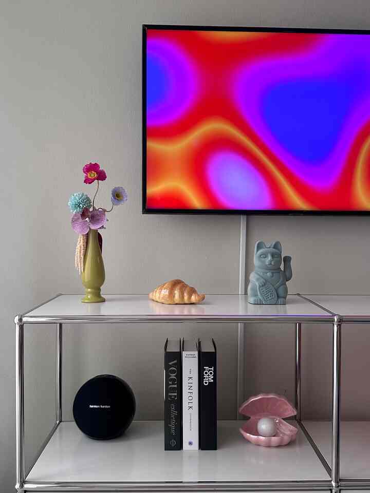 💐🥐🐱🐚📚🔊

#aesthetichomedecor #livingroom #postmodern #selfdecorating #designinterior