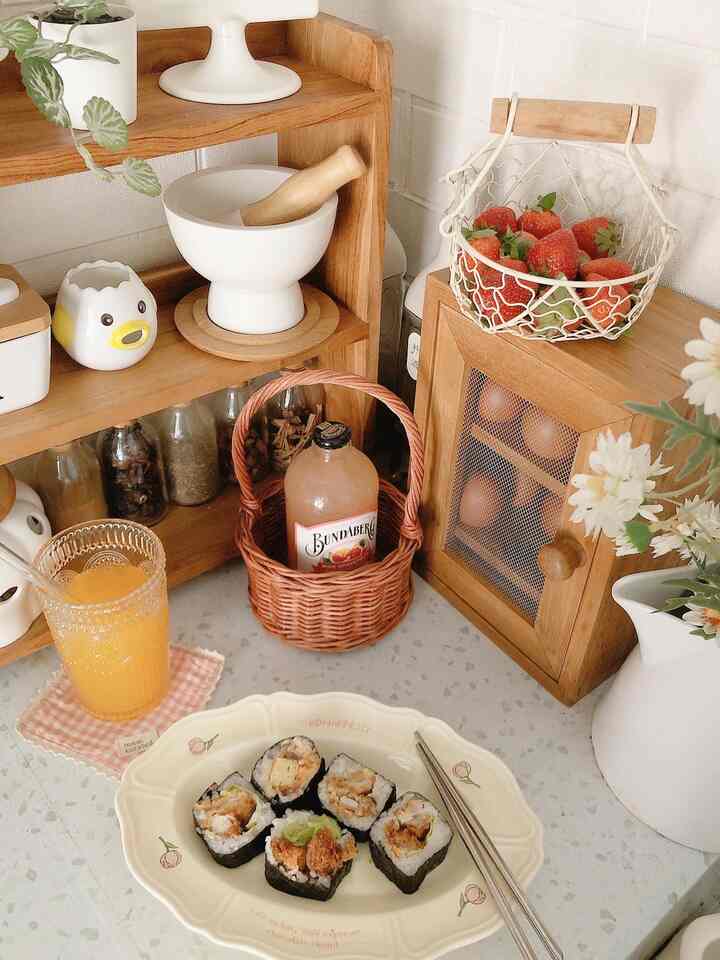 My sunday 🤍🤍


#kitchen #minidapur #dekorasi #sunday #idedekorasi #perintilan #hobidekor