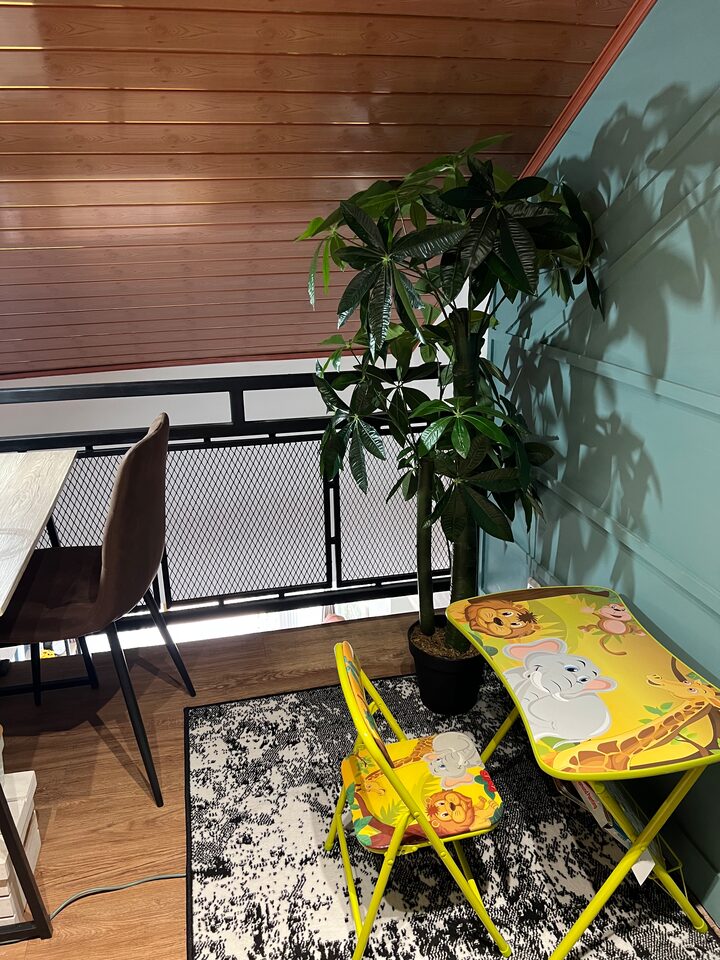 short form carousel card thumbnail