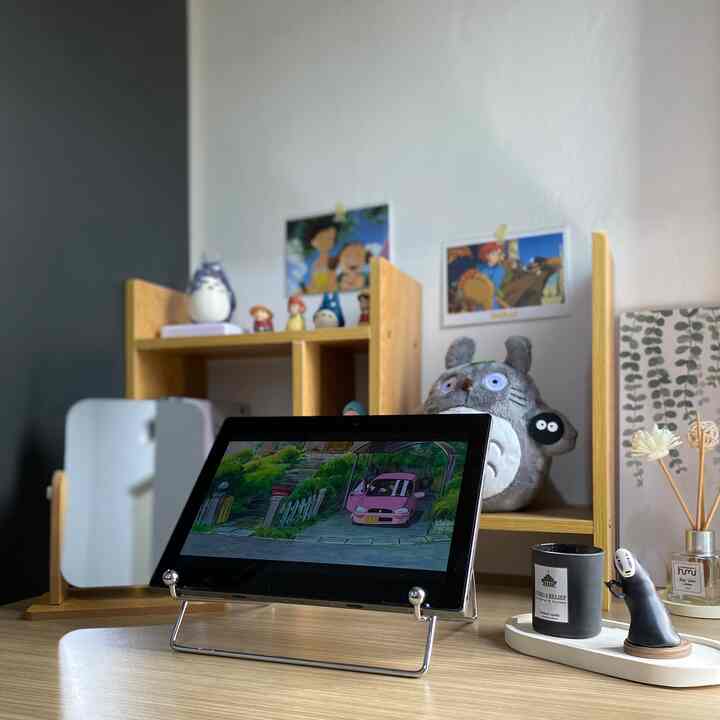 Ghibli corner 😍

#Hobbies #Ghibli #Sudutmejabelajar #rakserbaguna #lowbugetdecoration #mejabelajar