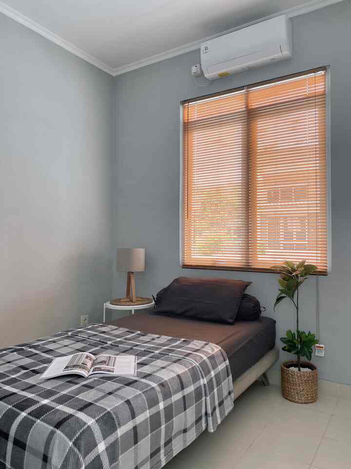 Serba serbi ruangan di rumah kami. Ruangan yg satu persatu kami tata supaya lebih nyaman dan sesuai selera kami ✨

#rumahdeveloper #homestagram #inspirasirumah #rumahmodern #minimalis #decorlowbudget #84m2 