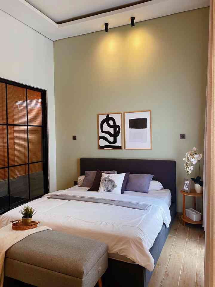 Kamar tidur adalah ruangan favorite ku, dimana diruangan ini aku jadikan tempat “healing” atau me time sejenak untuk menyegarkan badan dan pikiran😍 #myfavoriteroom #myhousestory #myfavoriteitems