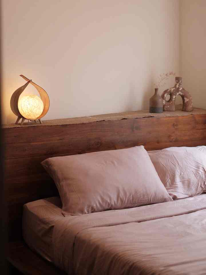 Kamar adalah salah satu yg suka di ganti dekorasinya biar ga bosen hehe. Last pic is one of a kind, ga ada yang jual hehehe ✌️😆

#tinyhouselivinghigh #smalldecorations #decorationsinspo #pernakpernikruangan #bedroom #hiasanrumah