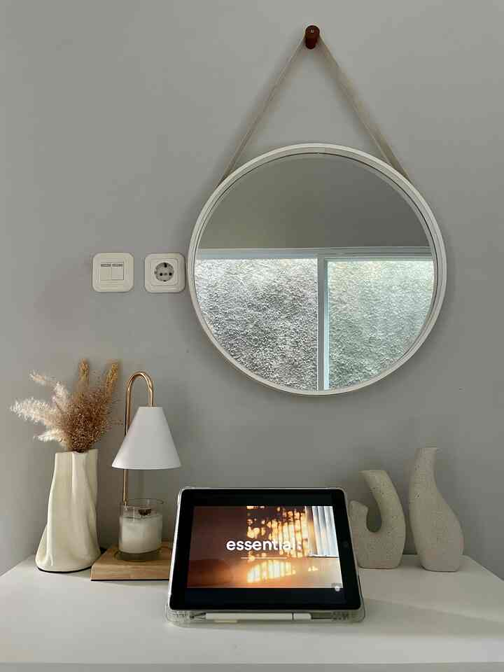 Simple styling for drawer atau bisa juga untuk console table. Semoga menginspirasi. 🩶

#japandi #scandinavian #minimalis #stylingdecoration #stylingidea