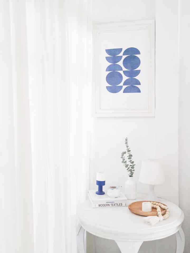 Restyling 

Salah satu hal yang kusuka, restyling salah satu sudut di rumah pakai barang2 yang ada. Wall Art yang aku edit warnanya dan print sendiri. Gelas terracota yang aku repaint warna biru dan putih, juga mug gemes hasil workshop Ohouse Gathering season 2 🤍

#minimalist #rumahtua #bandung #decorlowbudget #DIY #selfinterior #selfmakeover #whiteblue 