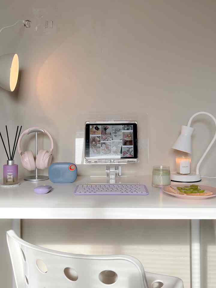 cahaya pagi di mejaku⛅️

#ruangkerja #mejakerja #mejabelajar #deskdecor #deskinpo