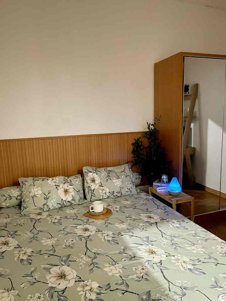 Kamar tidur utama dimalam hari 🌜

#masterbedroom #homedecor #homestagram #nightvibes #wallpanel #wpc #inspirasikamar