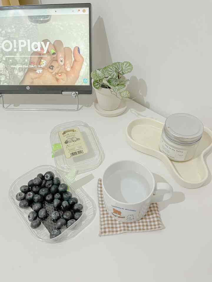 Small decorations

This is my work space, which I added small decorations to make it look Korean aesthetic 🤎




#homegoods
#smalldecoration #decorationinspo #hiasanrumah #koreanstyleroom #roomdeciration #IKEA #ikeamicke