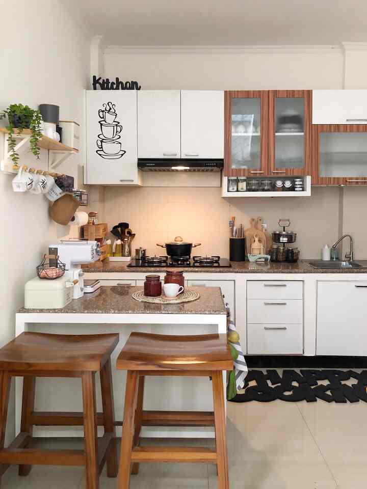 Ruangan yang rapihnya paling gak awet 
Karena setiap dipakai memasak pasti bak kapal petjah 😅

#dapur
#mejadapur
#kitchenset
#kesetdapur
#rakdapur
#rakbawang
#dekorasidapur
