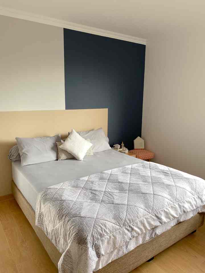 Geometri kucing

#duluxpentalite
#catgeometri
#kamar tidur
#arieskamarina
#ikea
