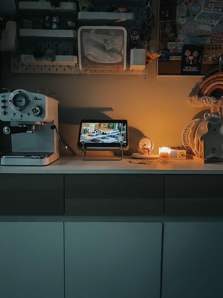 short form carousel card thumbnail