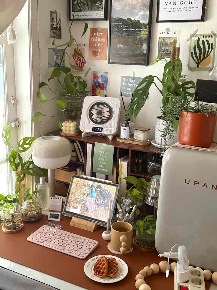 Do you have a special spot at home where you often unwind or spend your time? Most of my time is spent right here at my workspace. From work to brainstorming, reading, or even enjoying a Korean drama marathon, it all happens at this desk. 📚💻🍿 #selfdecoration #deskarea #workarea #workspace #midcentury #homedecoration