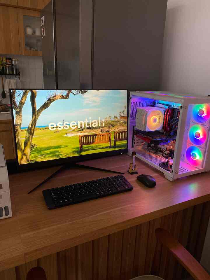 Area kerja milik suami
#japandi #homedecor #imhouse #dekorasiruangbelajar #desksetup #setup #homestagram 