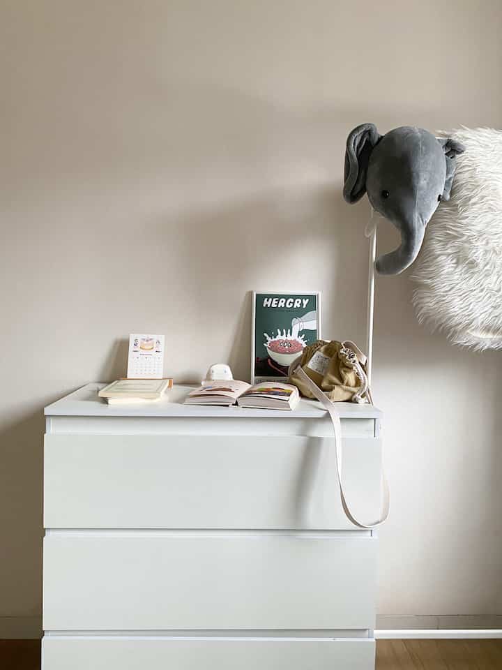 🤍 gak nyesel beli laci ini.. harganya gak terlalu mahal tapi kepake banget buat simpen mainan anak n barang yang gak layak tampil 🫣🤭

#kamaranak #greynaehaus #bandung #koreanroom #kamarminimalis #decorlowbudget 