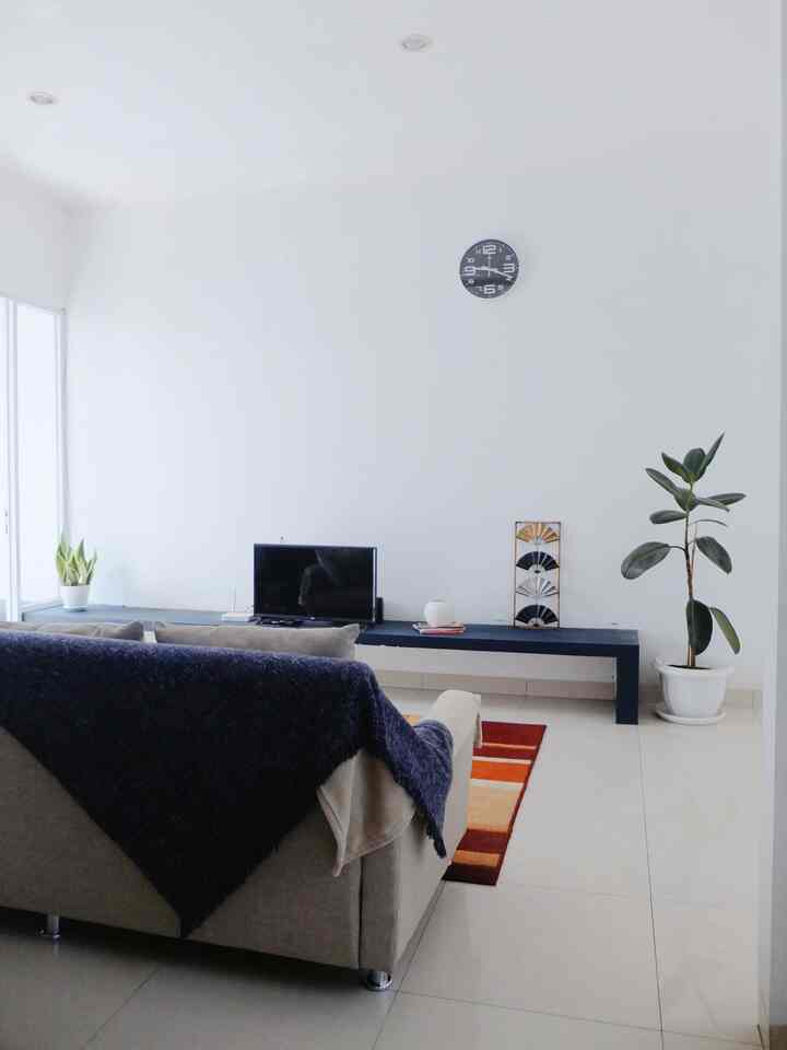 #livingroom di #boemisaturnus yg menghadap ke teras belakang ini jadi spot paling fav karena jadi tempat berkumpul keluarga. #dekorasiruangkeluarga #inspirasiruangkeluarga #livingroomstyle