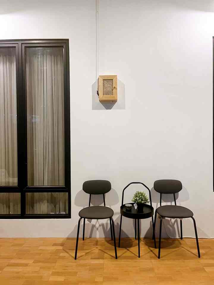 [ FAV ROOM ]

Ini salah satu tempat yang aku sukai 🤍🖤 yesss ini dia teras rumah dimana tempat nongki buat ngupi sambil menikmatin hembusan embun pagi dan angin malam ☺️

Aku desain senyaman mungkin dan sesimple mungkin dengan nuansa warna rumahku. Untuk pemilihan barang-barang juga hanya sebatas yang diperlukan saja untuk area teras rumah.

#MyFavoriteRoom #MyHouseStory #MyFavoriteItems #Inspirasiterasrumah #Inspirasirumah #Dekorasirumah #scandinavian #japandi #rumahsegaris 

