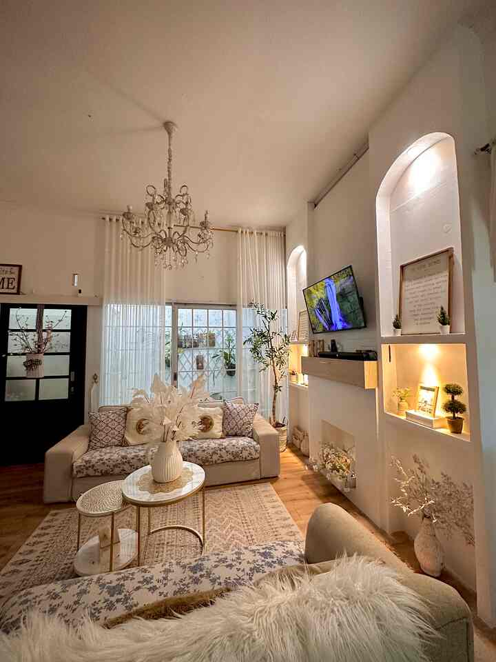 Suasana subuh di livingroom @vannyhome12
#ruangkeluarga #livingroom #inspirasiruangtamu #inspirasidekorasi #idedekor #ruangtamu #rumahmodern #rumahcantik #rumahminimalis #farmhousestyle #iderumah