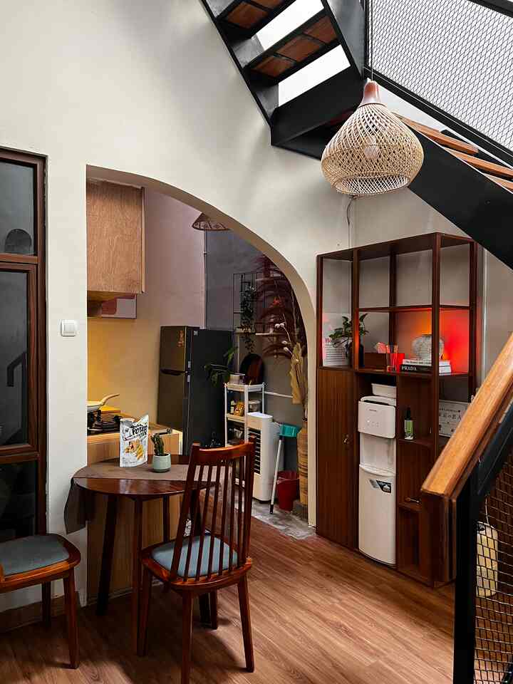 Masih banyak PR dari ruangan ini, akan dikerjakan perlahan lahan #kitchen #renovation #rumahdeveloper #66m2 #livealone #livewithcats