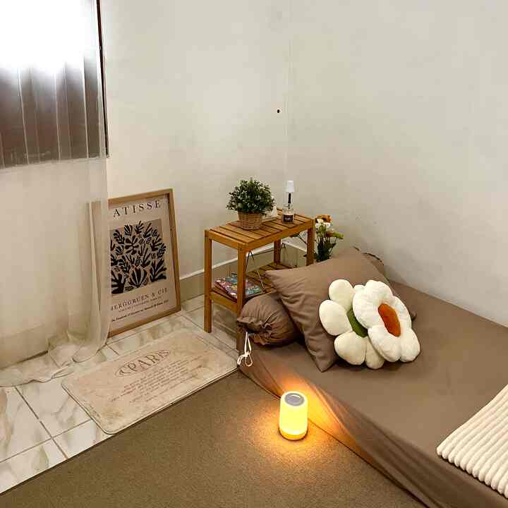 salah satu ruang terfavorit di rumah ini, kamar tidur. Ruang tidur di kontrakan yang berani kami make over biar lebih nyaman ditempati walau sederhana dan budget terbatas 💙

#myhomejourney #ceritarumahku #myfavoriteroom #kamartidur #kamartidurminimalis #kamarkontrakan #rumahkontrakan #ruangandesma