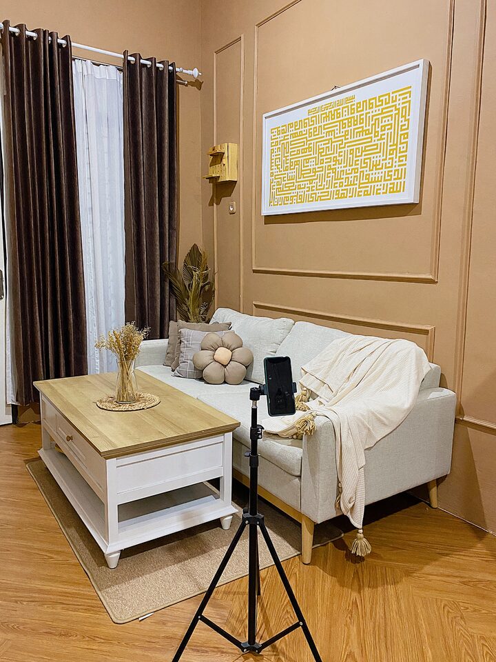 short form carousel card thumbnail