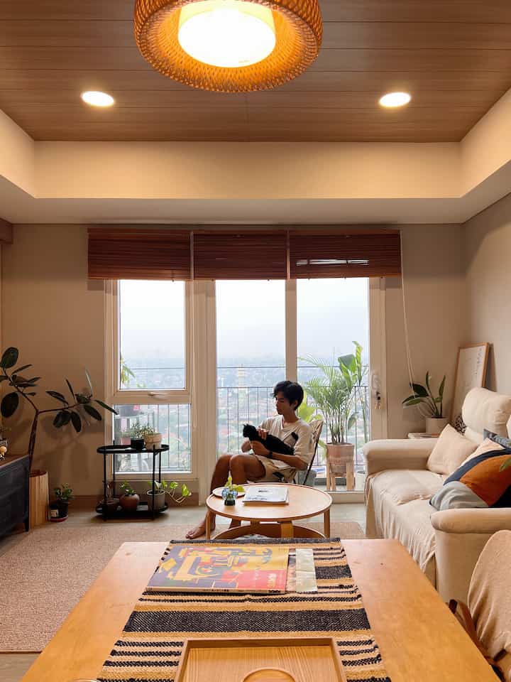 Menambahkan kursi camping di living room, cocok ga? 👀


#livingroom #inspirasiruangtamu #dekorasiruangtamu 
#apartemen #cozy