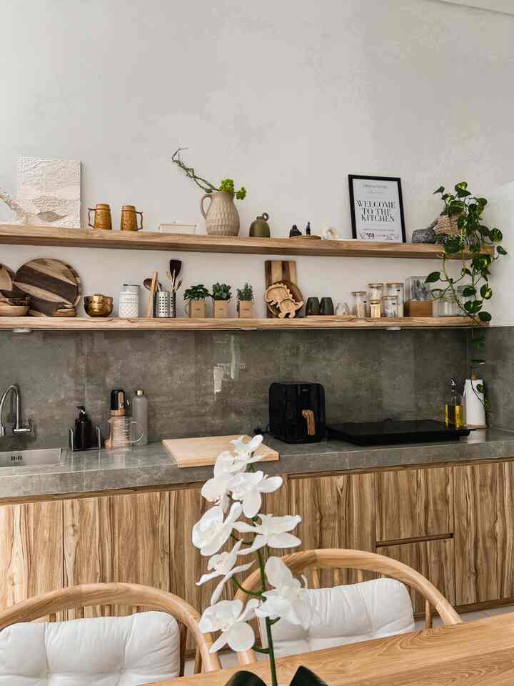 Dapur jelas merupakan jiwa dan jantung sebuah rumah ❤️ #myhomemyjourney #ceritarumahku #myfavoriteroom #mediteranian #minimalis