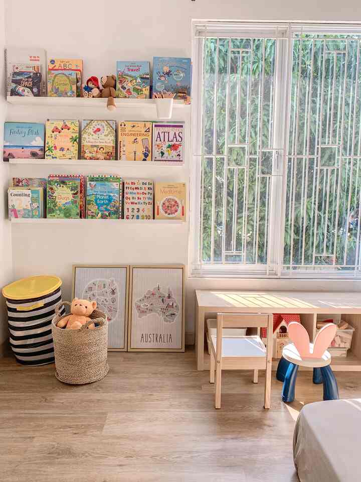 Bright and warm toddler playroom..

Memilih sudut ruangan sebagai area belajar dan bermain anak adalah prinsip utama saya membangun rumah. Ini ada sudut favorit dan merupakan jiwa saya karena tempat inilah saya melihat anak-anak tumbuh. Area yang penuh cahaya matahari pagi karena rumah menghadap ke arah timur merupakan area terbaik, dengan indeks UV yang bagus untuk kesehatan. Happy weekend Ohouse, enjoy your time with your family..

#kidsroom #kamaranak #playroom #warmtone #ruangbelajar #ruangbermain #rumahcluster #ikea #myhomejourney #kamaranakminimalis #ceritarumahku #myfavoriteroom 