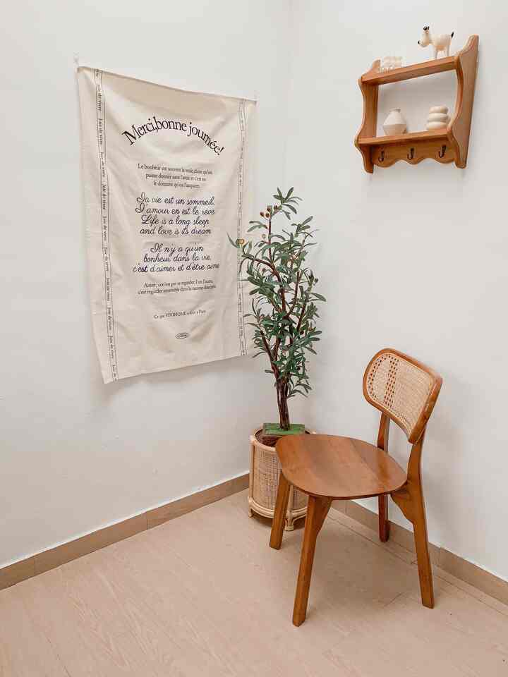 Menurutku bagin ini adalah bagian paling estetik disudut ruangan ku 🫶🏻

#aestheticroom #aesthetichomedecor #homestyling #aestheticstudio #koreanroom 
