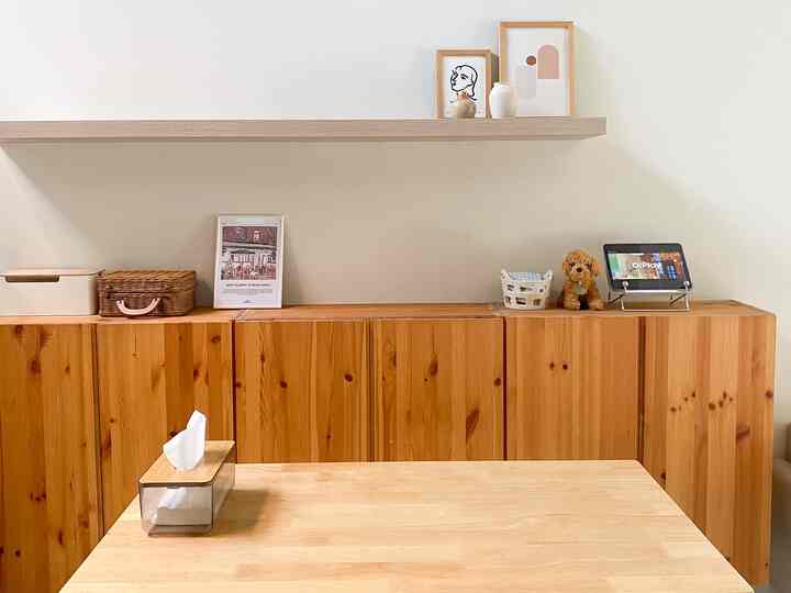 Dining area♥️
tempat makan sambil ngobrol sama keluarga, atau kerja sambil dengerin musik😊

#greynaehaus #rumahkerja #diningarea #mejamakan #ruangmakan #openspace #minimalis #rumahkecil #rumahaesthetic 