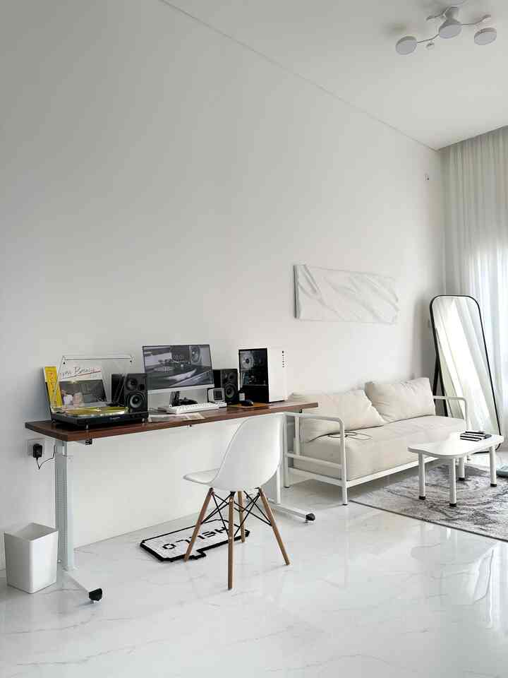 New Vinyl Collection

Vinyl ini bisa menambah suasanya rumah semakin berirama, selain bisa didengerin koleksi vinyl records bisa buat dekorasi meja 


#angkahouse #home #72sqm #desksetup #setup #minimalist #soho #homestagram #vinylrecords #livingroom