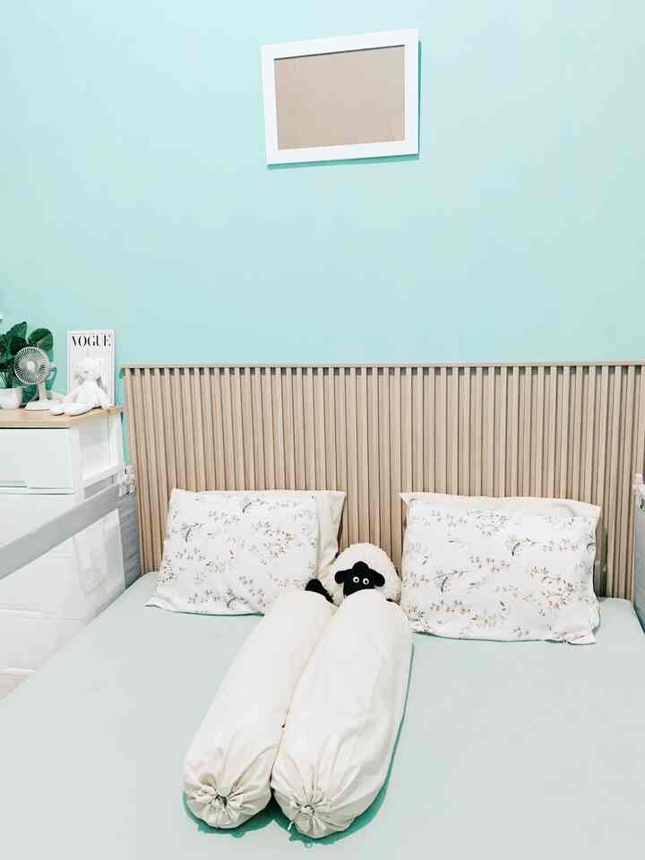 akhirnya makeover backdrop kasur pake woodpanel, secinta itu sama woodpanel😻

#minimalist #rumahcluster #bengkulu #75sqm #makeover #koreanstyle #idedekorasi #rumahmungil 