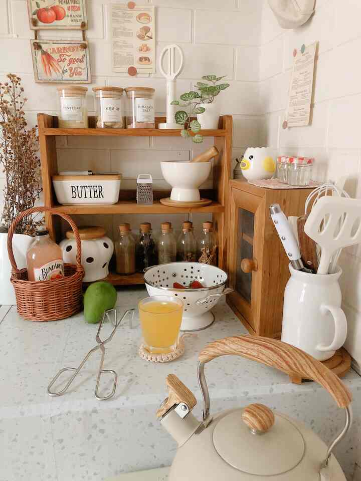 Sudut kantor di rumah 🤍


#minimalis #dekorasi #kitchen #dapurmini #estetik #idedekor #koreanlook #zune_daily