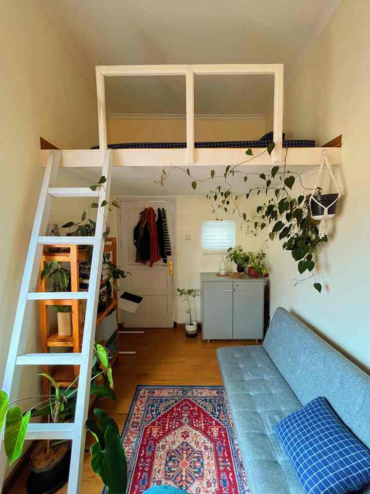 Kamar mezzanine saya

#loteng tengah
#hutan kota
#decorinspo￼
#bandung
#tanaman
#Kamar tidur
#interiorstudio