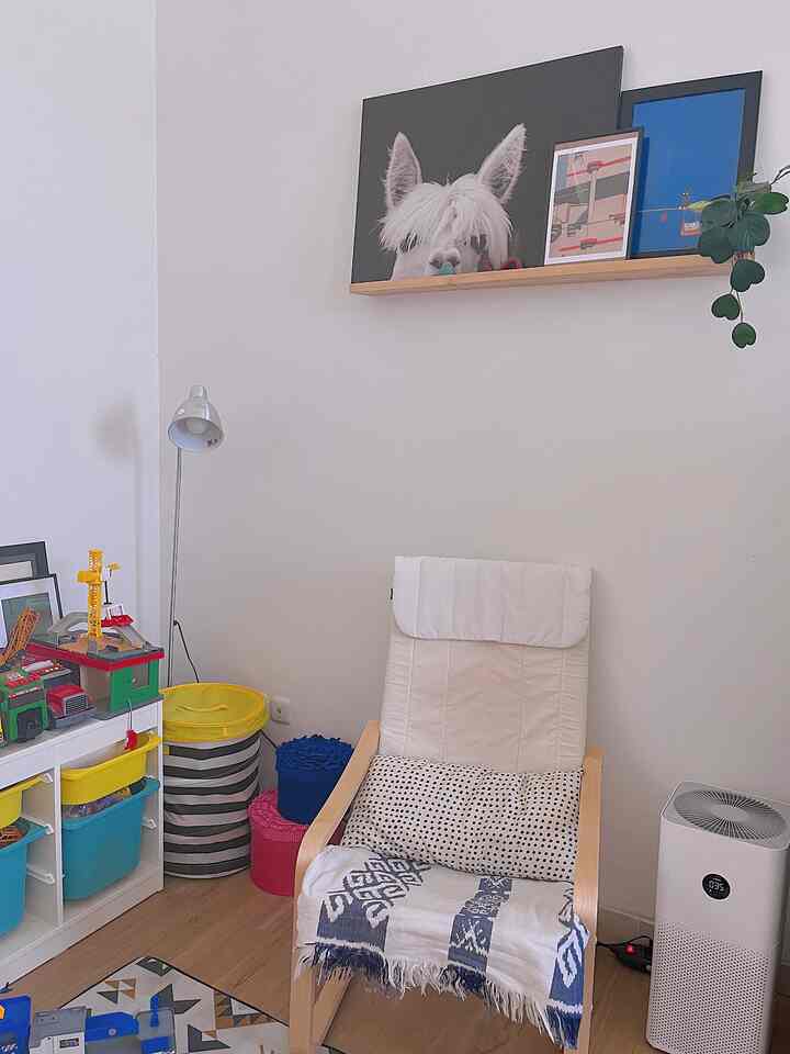 Living room kami menyatu dengan Playroom anak, dikarenakan itu adalah cara paling efektif bagi kami sebagai orang tua mengawasi anak saat bermain. Pada akhirnya, itulah yang menentukan ambience di ruangan ini, playful namun tetap hangat. Kami tetap ingin anak kami akrab dengan warna tanpa menghilangkan sentuhan mood kami di living room. Kami gunakan unsur kayu dari vynil, warna furniture yang lebih soft lewat armchair dan storage, rata-rata kami dapatkan dari Ikea, Ace Hardware maupun marketplace lainnya. 

#livingroomstyling
#livingroomdecor
#livingroommakeover
#tinyhouse
#homedecorinspo
#homedecoraesthetic
#rumahcluster
#90m2
#Bogor