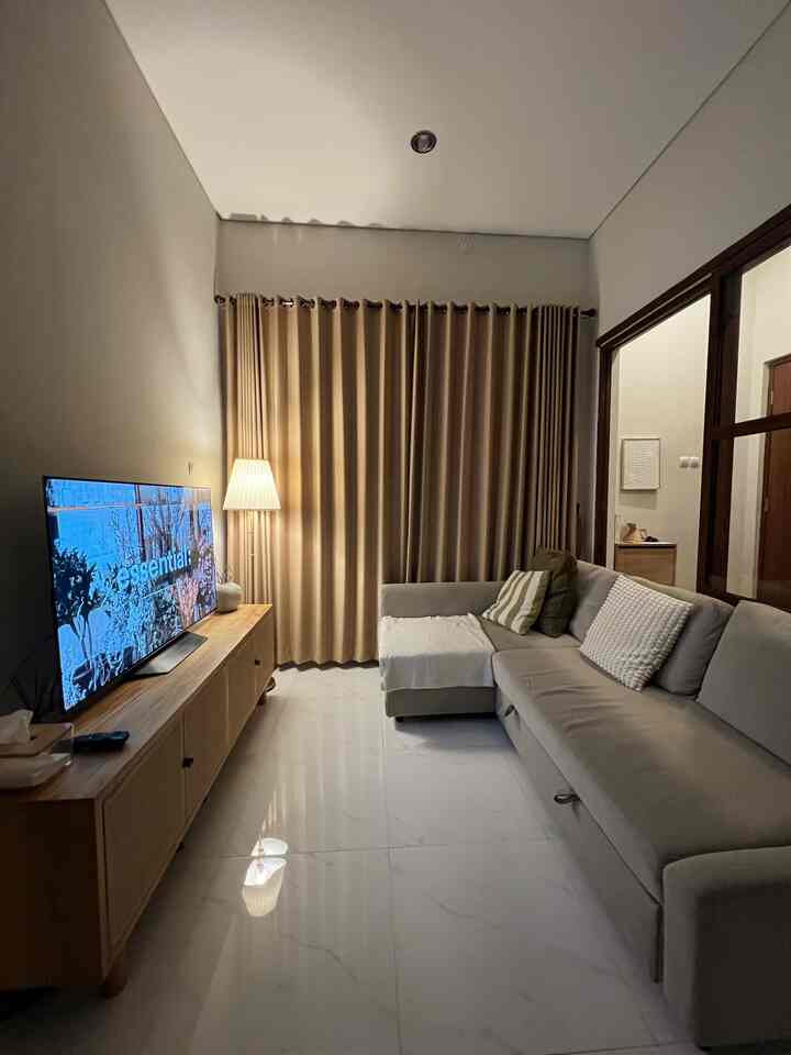 Foto ruang tamu lainnya #livingroom #nightvibe #nightmode #tv #ikea