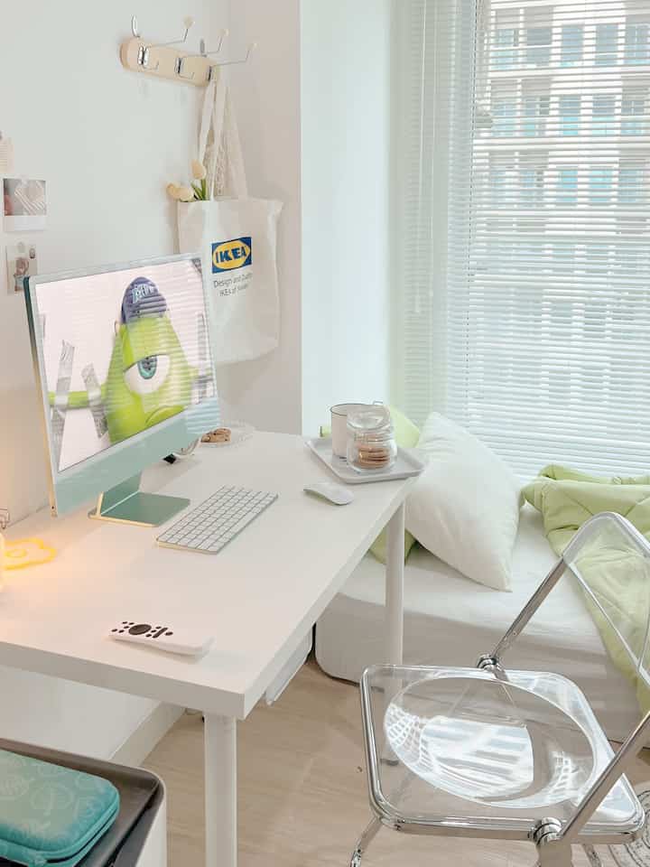 Throwback apartment life. Suka banget kalau tinggal di apartemen jendelanya besar dan cahaya matahari selalu masuk 🫶🏻 #apartmentdecor #apartment #koreanaesthetic #selfinterior #roomdecor 