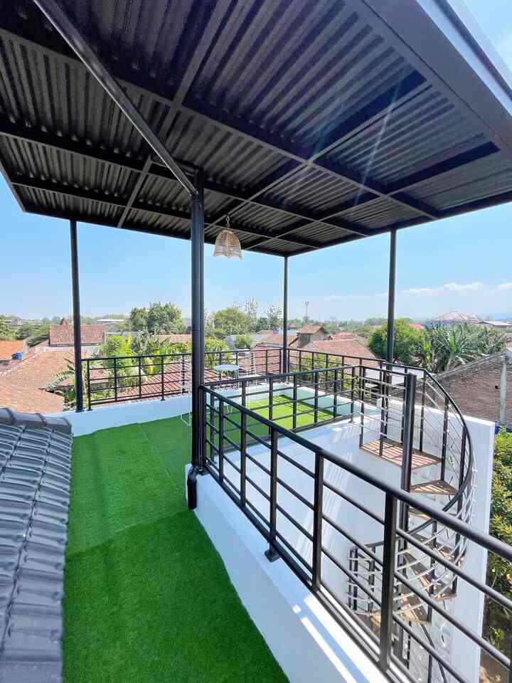 Inspirasi rooftop minimalis

#rooftop #rumahminimalis #rumah #eksterior #desaineooftop #rooftopminimalis #rumahsederhana #iderumah #familyhouse 