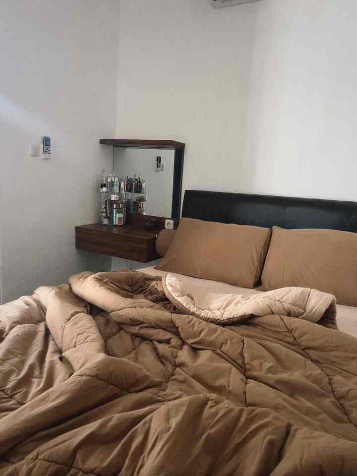 Semoga akhir pekanmu menyenangkan semuanya! ✨

#cozybedroom #dekorasikamartidur #inspirasikamartidur #bruwnhouse #industrial #rumahcluster #clusterhouse