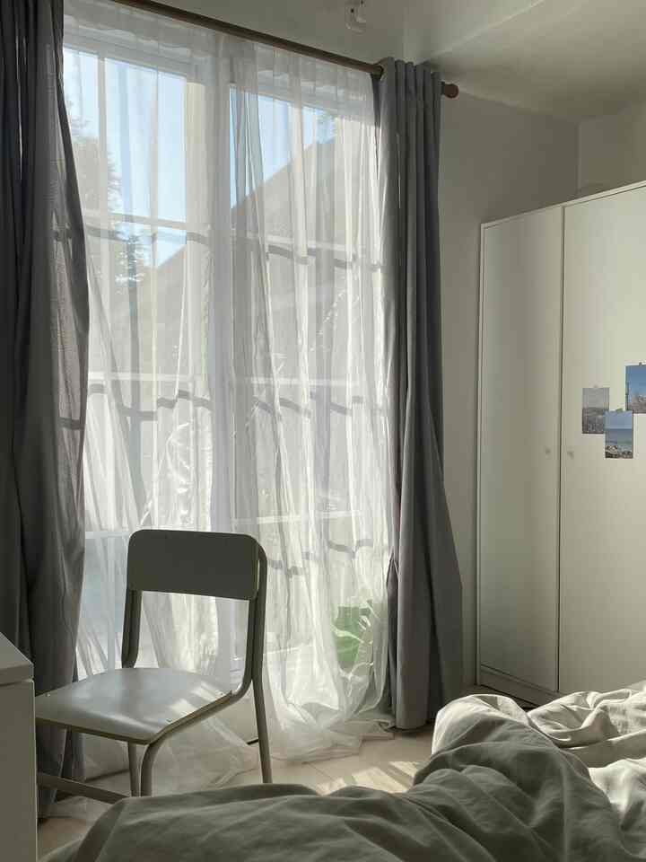 loving natural lights! a very big win for huge window owner :) jangan lupa pakai vitrase untuk meminimalisir cahaya matahari #bedroom #koreanstyle #minimalist #roomdecor #roominspiration #kamartidur