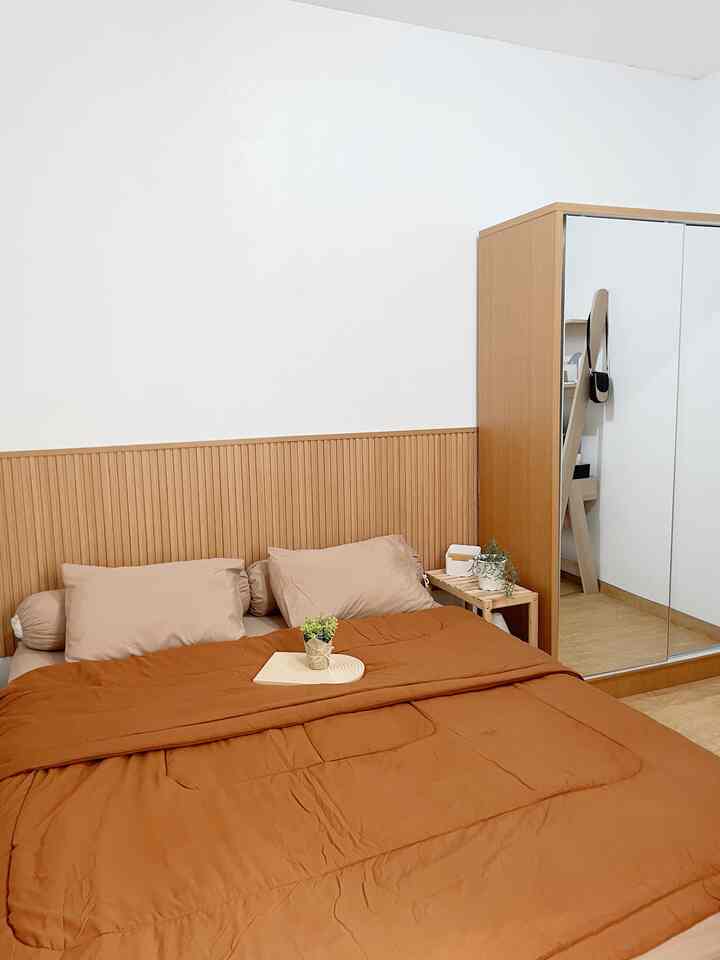 Kamar tidur yang ga banyak perintilan agar ruangan terkesan lebih luas
Jangan lupa pasang wall panel biar ruangannya ala japandi hehe


#cozybedroom #dekorasikamartidur #inspirasikamartidur #inspirasirumah #kamarmungil #kamartidur #inspirasirumahmungil #rumahmungil 