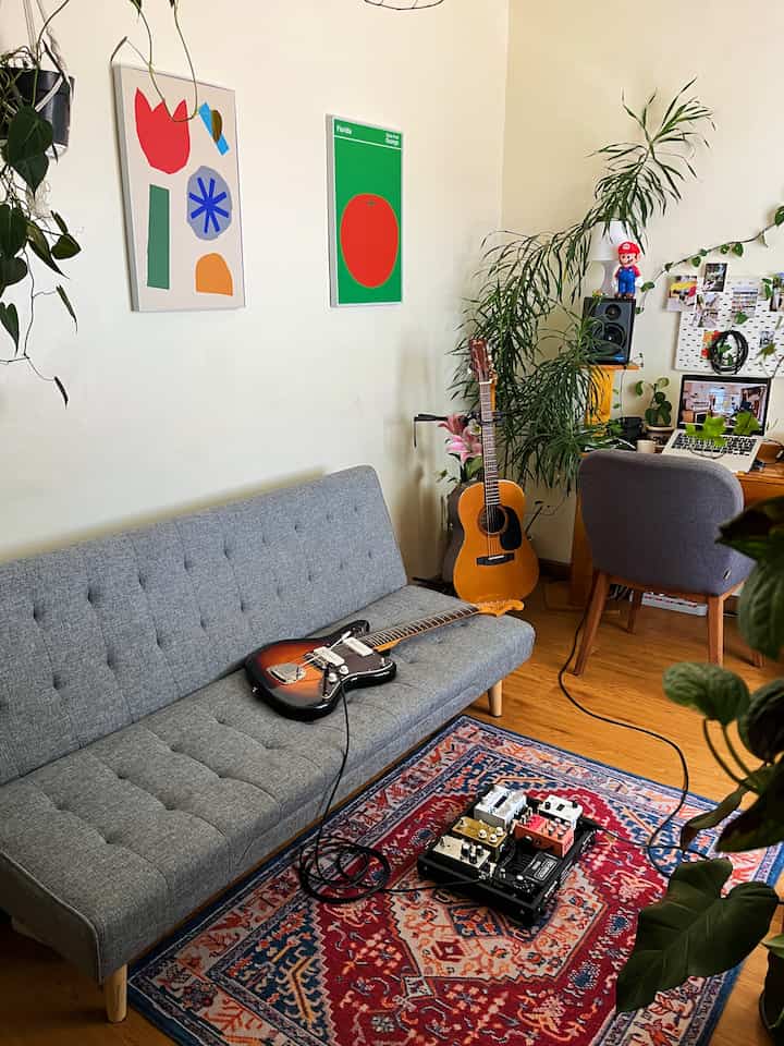 ✨Living room in the room✨


Since the beginning of designing this room, there have been many wishes and hopes for #philodechber, how to make this not very large room into a bedroom as well as a room that is free to welcome friends who want to visit, without being disturbed by the bed and so on.

And in the end the mezzanine is the main concept of this room, the lower area is filled with furniture to support the facilities for visiting guests, such as sofas, carpets and so on. With all that, it can create a warm room for anyone who visits the #philodechamber room. ✨

#livingroomstyling
#livingroomdecor
#livingroommakeover



