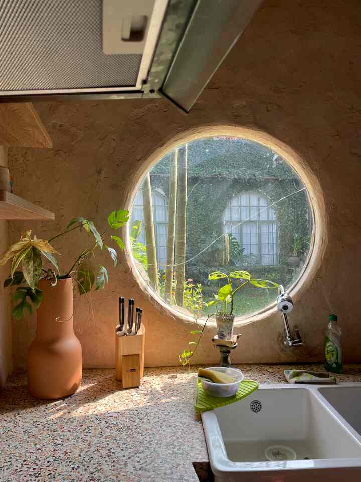 Beberapa lampu yang paling saya suka

#kitchenaesthetic #roundwindow #morrocohouse #rumahwowi #aesthetic #homedecor