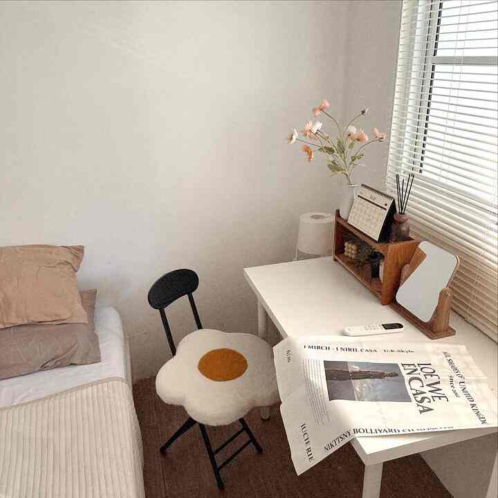 Suasana kamar sederhana dengan tone natural🤎
Happy weekend #ikea #bedroom #kamarmungil #kamartidur  #inspo #inspohome