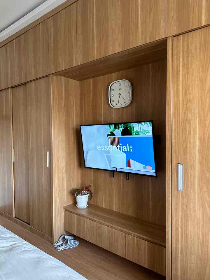 Kabinet di kamar utama ✨
#japandi #minimalist #roomdecorinspo #aesthetichomedecor #woodnwhite