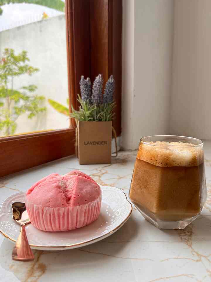 our brunch 🥯

#coffeetime
#homedecor
#kitchendecor
#koreanglass
#warmhome
#minimalist house